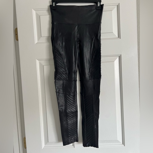 Spanx Faux Leather Moto Leggings Medium - Picture 4 of 7